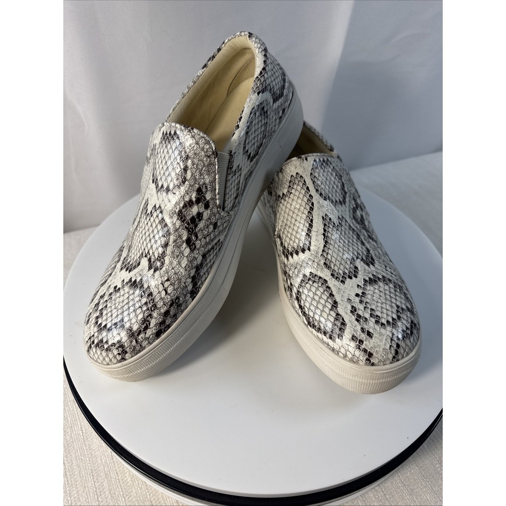 Steve Madden Sneakers Size 9  Snake Slip-ons